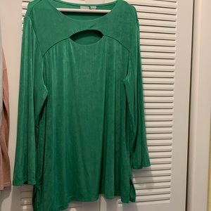 Chico’s Size 16/18 green long sleeve top. 95% acetate, 5% spandex mesh, Stretchy